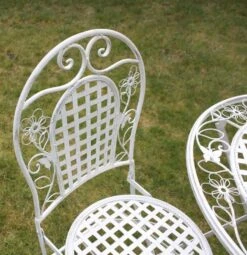 Maribelle Table And Round Chairs -ALA Garden Shop N1EEW3EZ00G